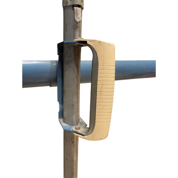 Gray Projection Screen - Picture 7 of 11